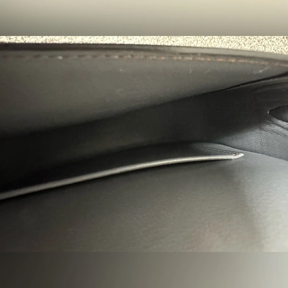 CELINE SMALL LEATHER TROTTEUR - Picture 7 of 13